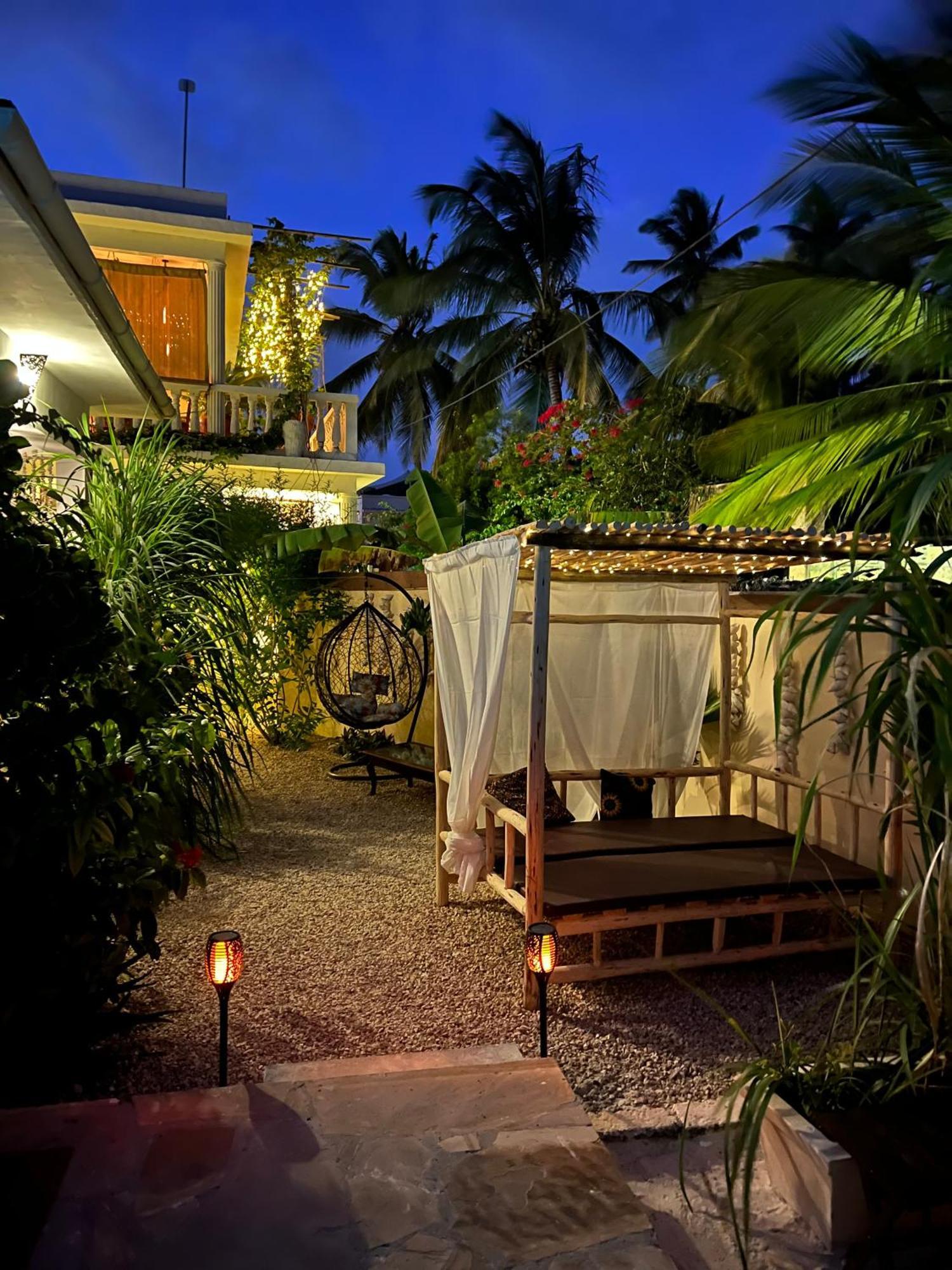Gadea Boutique Hotel& Gadea Garden Italian Restaurant (Adults Only) Джамбиани Екстериор снимка